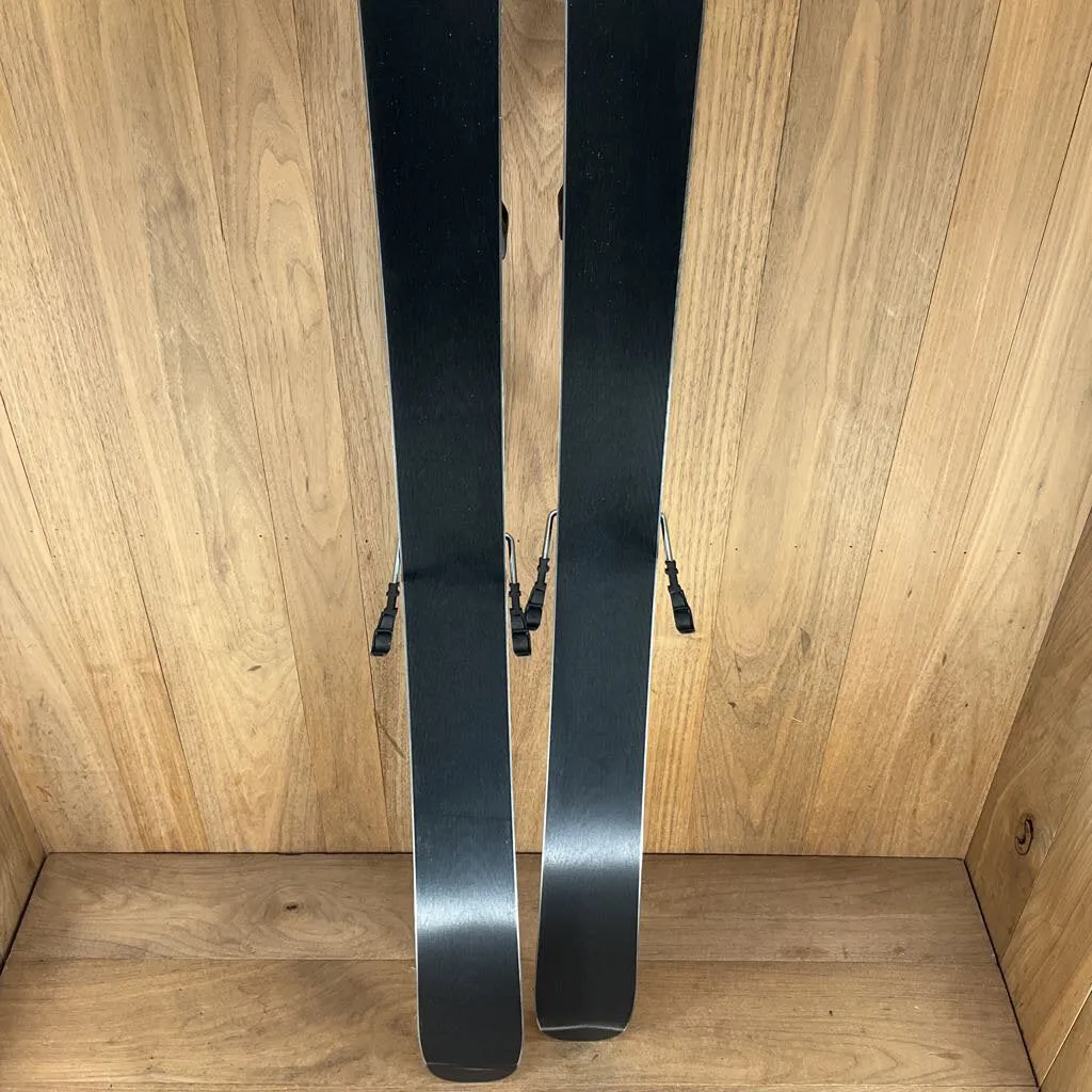 2023 Volkl Yumi 80 w/ Marker Squire 11 Demo Bindings