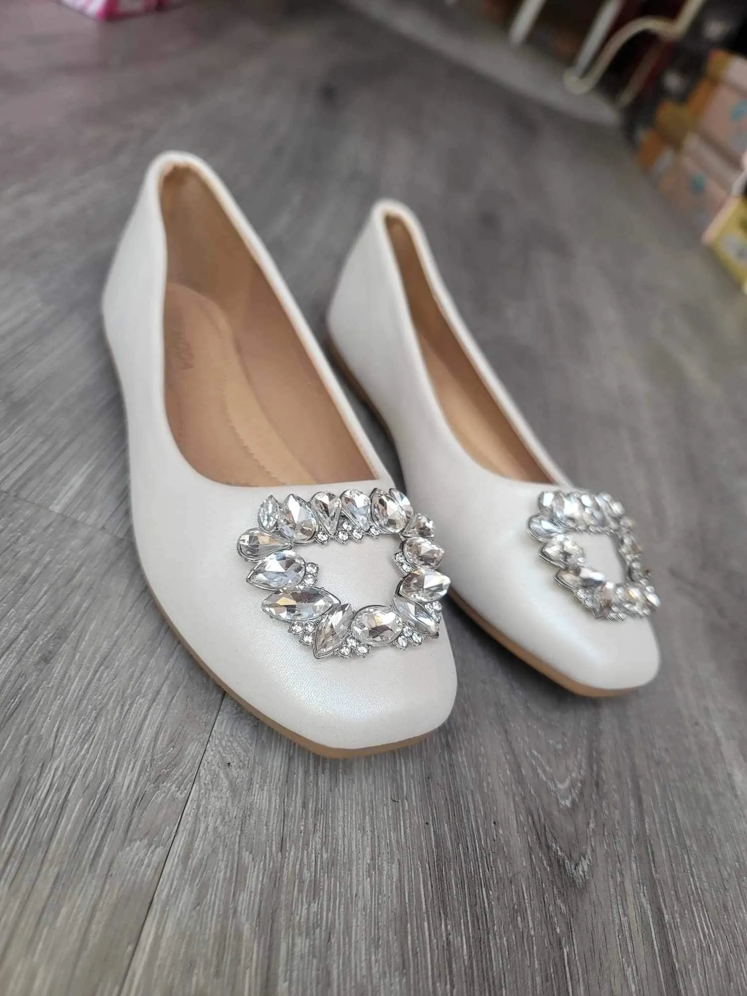 Aurora Flats - PEARL
