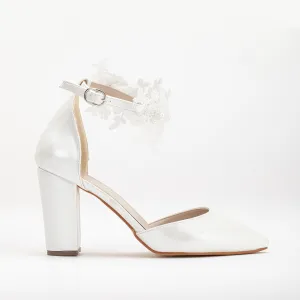 Beatriz - Ivory Lace Bridal Shoes