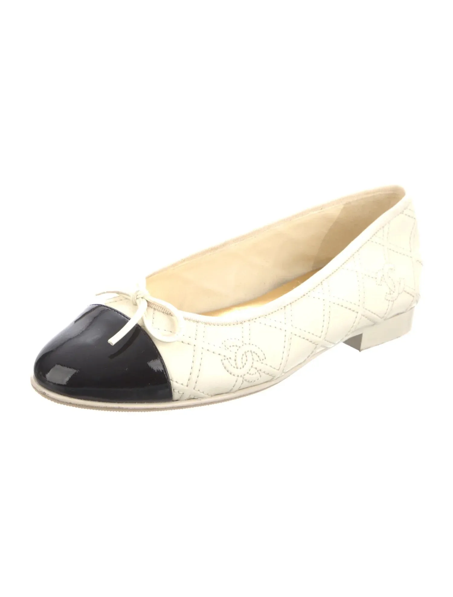 CHANEL LAMBSKIN & PATENT DOUBLE STITCHED CC CAP TOE BALLERINA FLATS