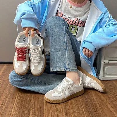 Contrast Flat Sneakers