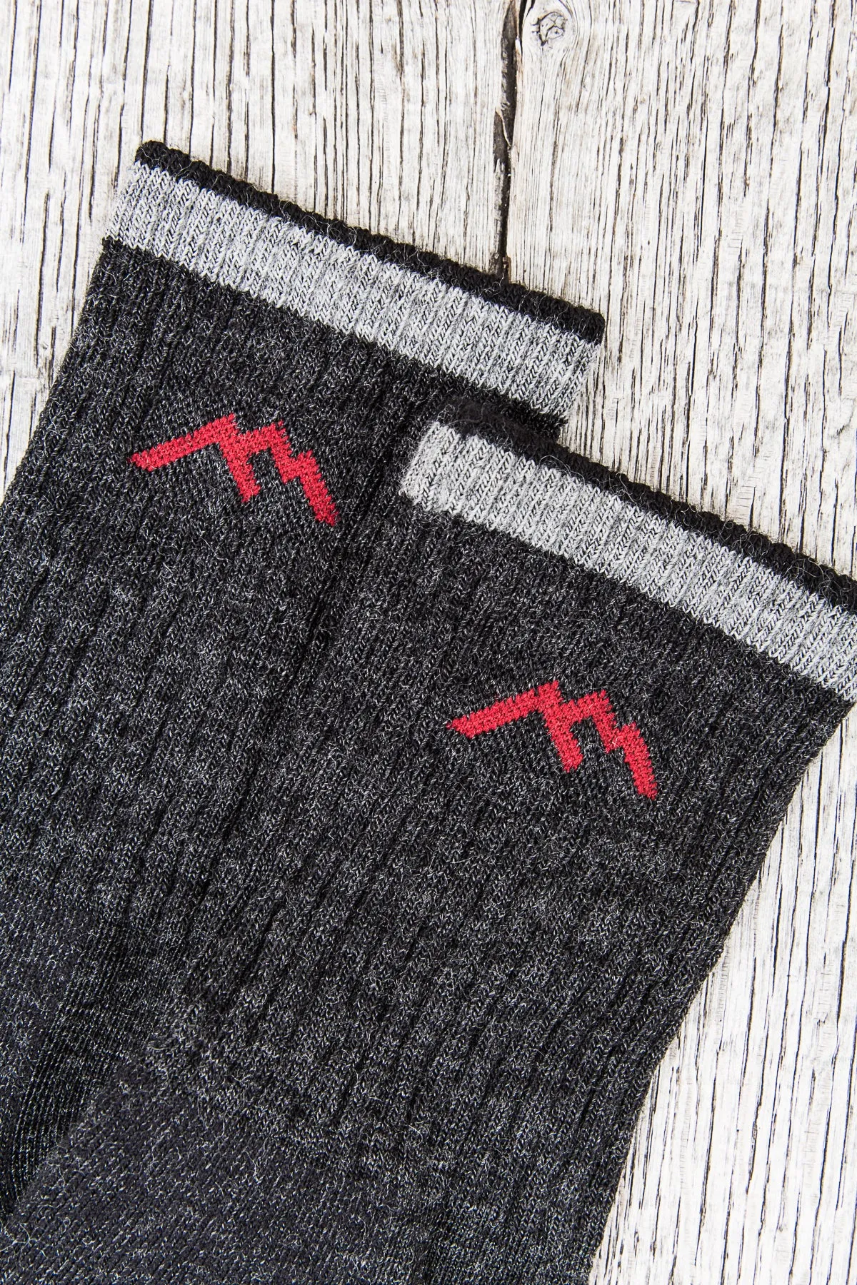 Darn Tough 1466 Black Wool Socks Hiker Micro Crew Sock Cushion
