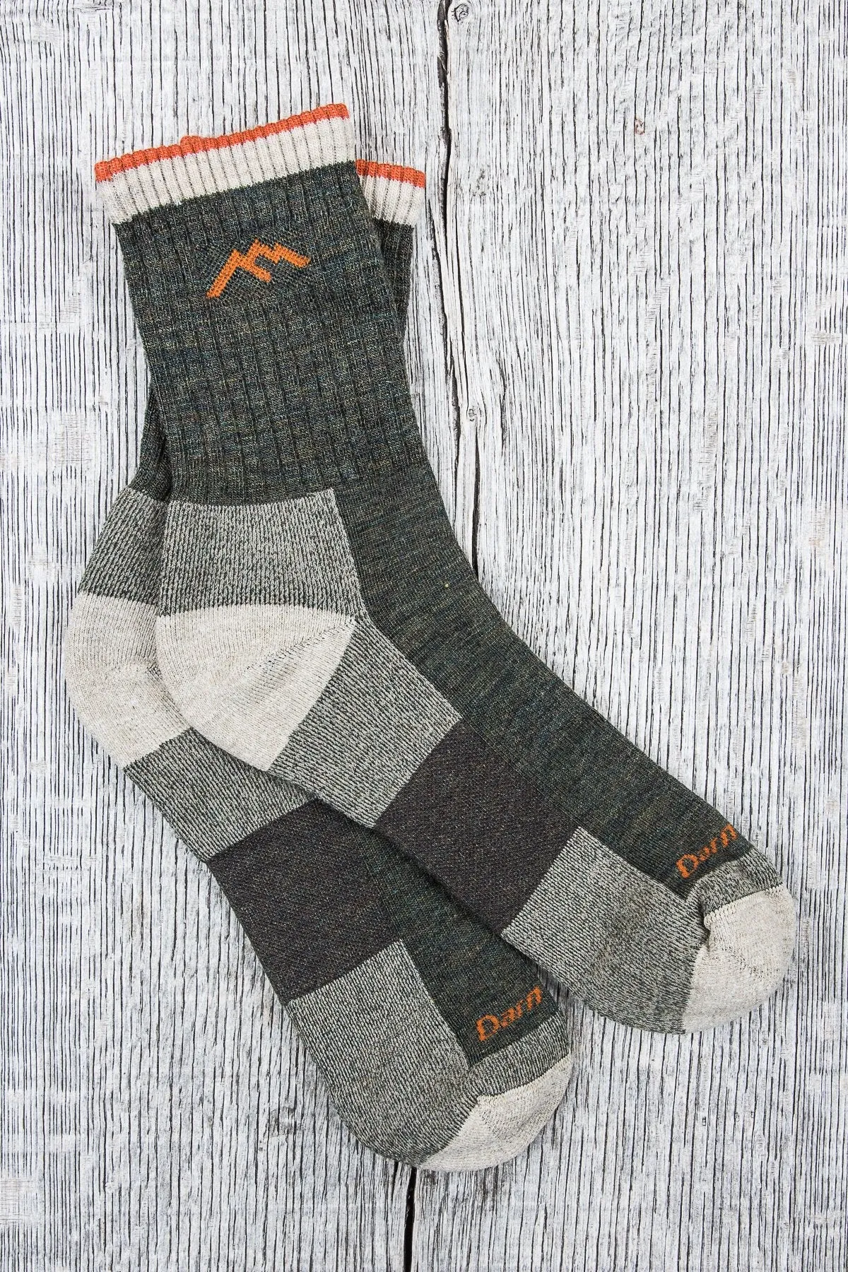 Darn Tough 1466 Olive Wool Socks Hiker Micro Crew Sock Cushion