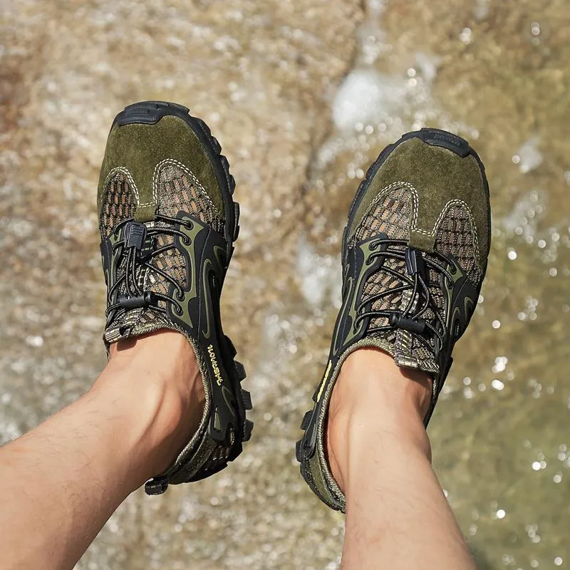 Men's Breathable Mesh Casual Light Outdoor Hiking Shoes