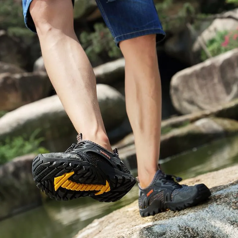 Men's Breathable Mesh Casual Light Outdoor Hiking Shoes