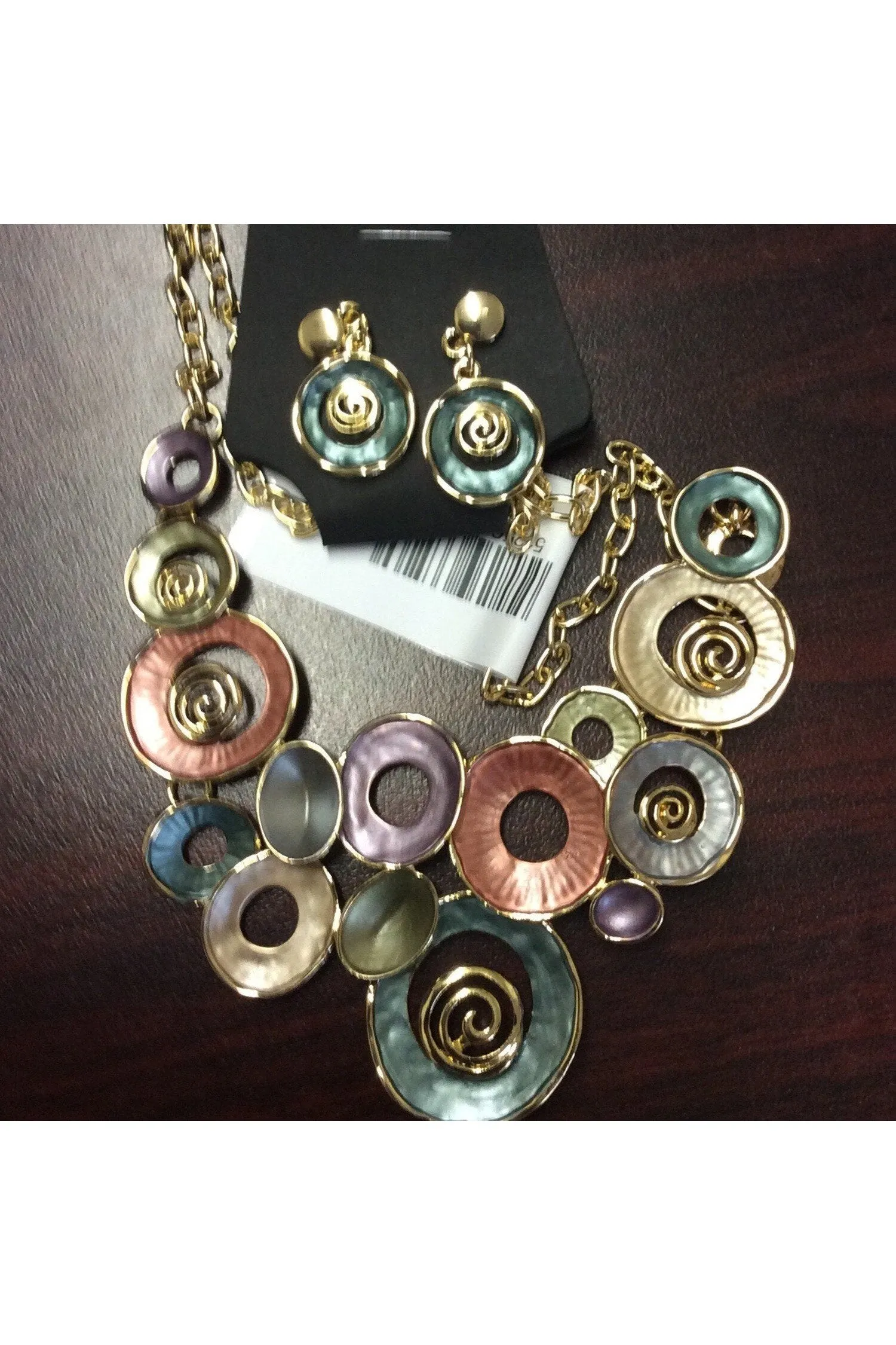 Pastel Metal Gold Circle Necklace Set