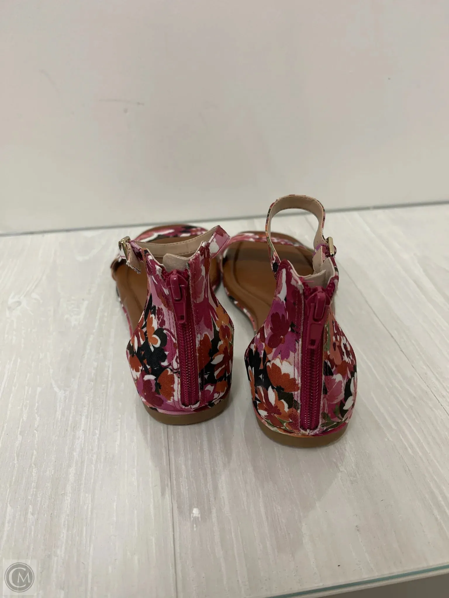 Sandals Flats By Kelly And Katie In Floral Print, Size: 9