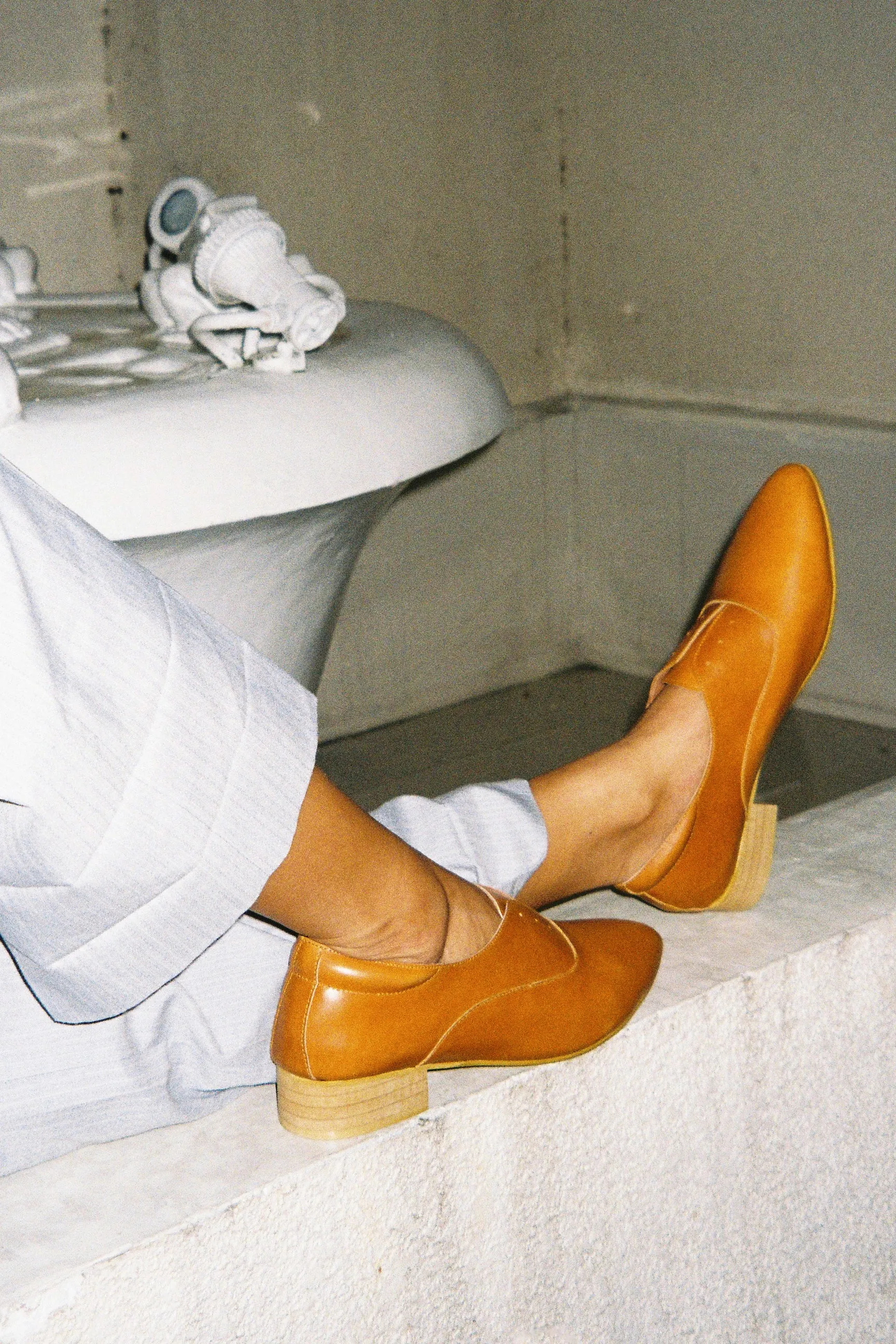 The Balmore Oxford in Tan