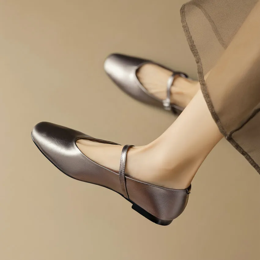 USS Shoes Simona Women's Round Toe Patent Leather Flats