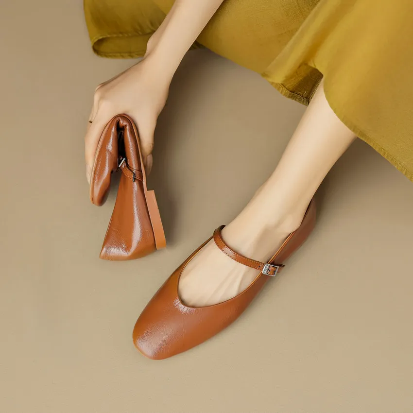 USS Shoes Simona Women's Round Toe Patent Leather Flats